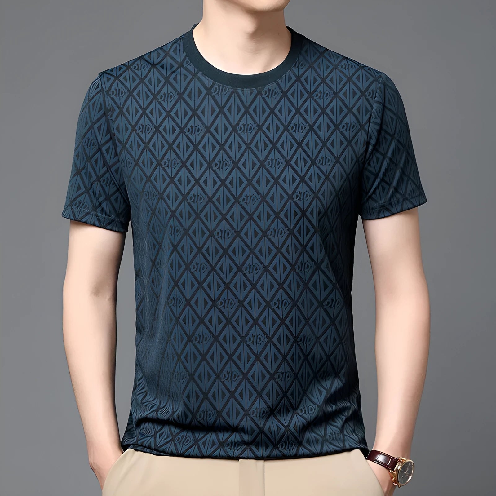 Men's black jacquard pattern short sleeve t-shirt with round neck and loose fit