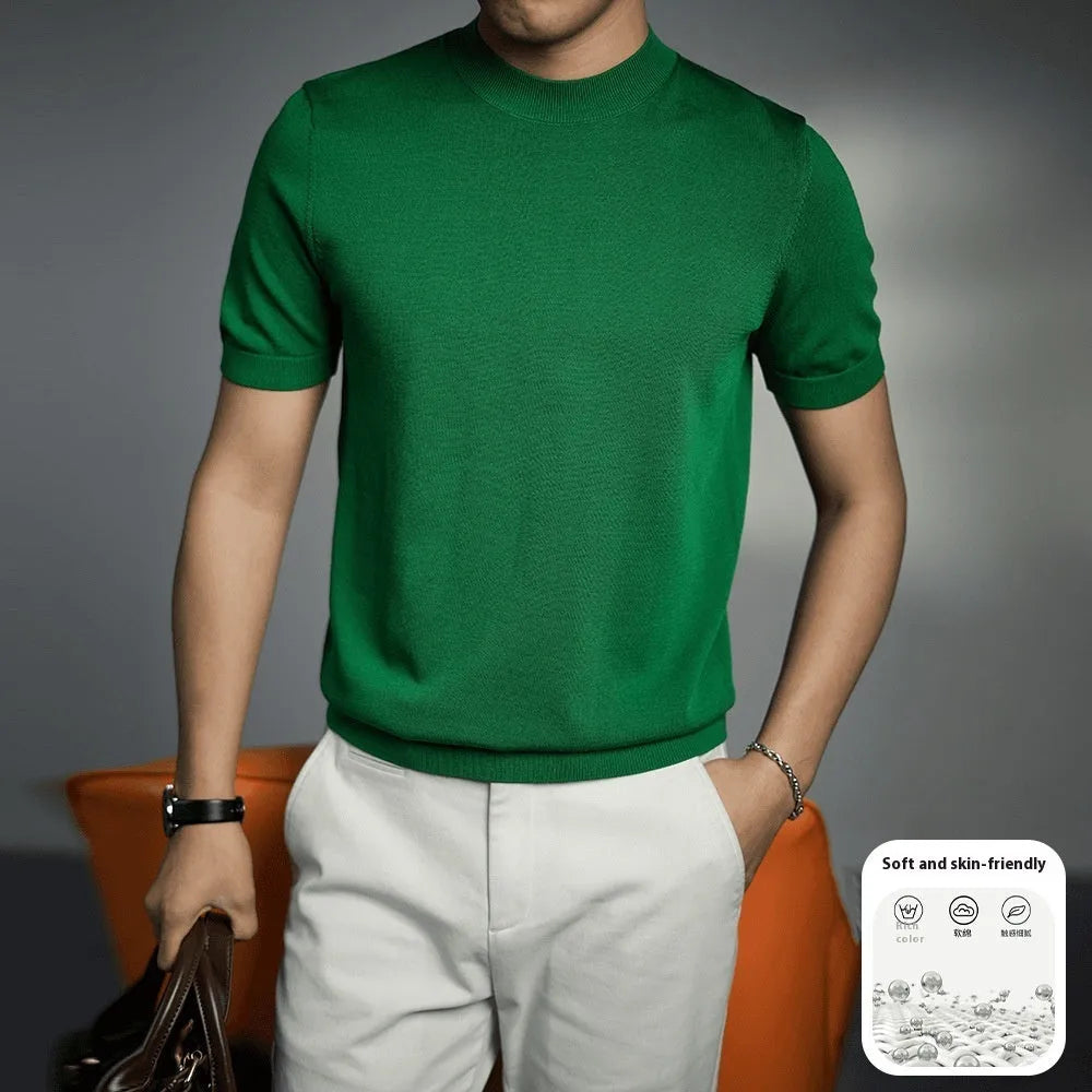 Men's non-ironing knitted T-shirt in a solid colour with round neck and short sleeves.