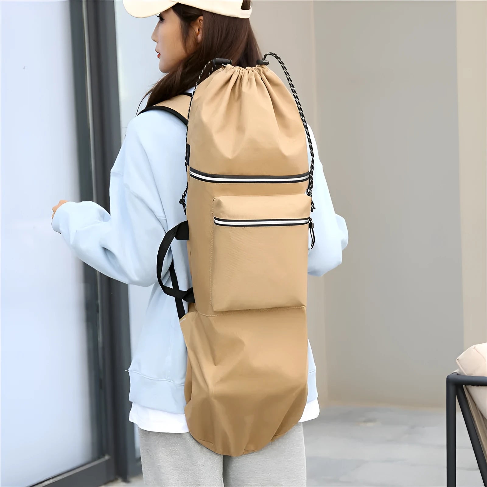 Waterproof nylon skateboard bag for yoga and outdoor sports with 20-35 litre capacity