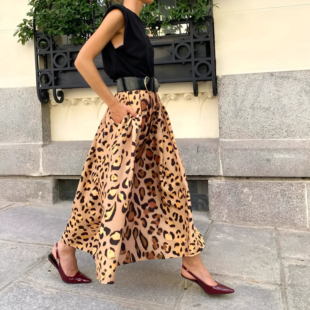 Women's brown leopard print A-line skirt with big hem in polyester fabric