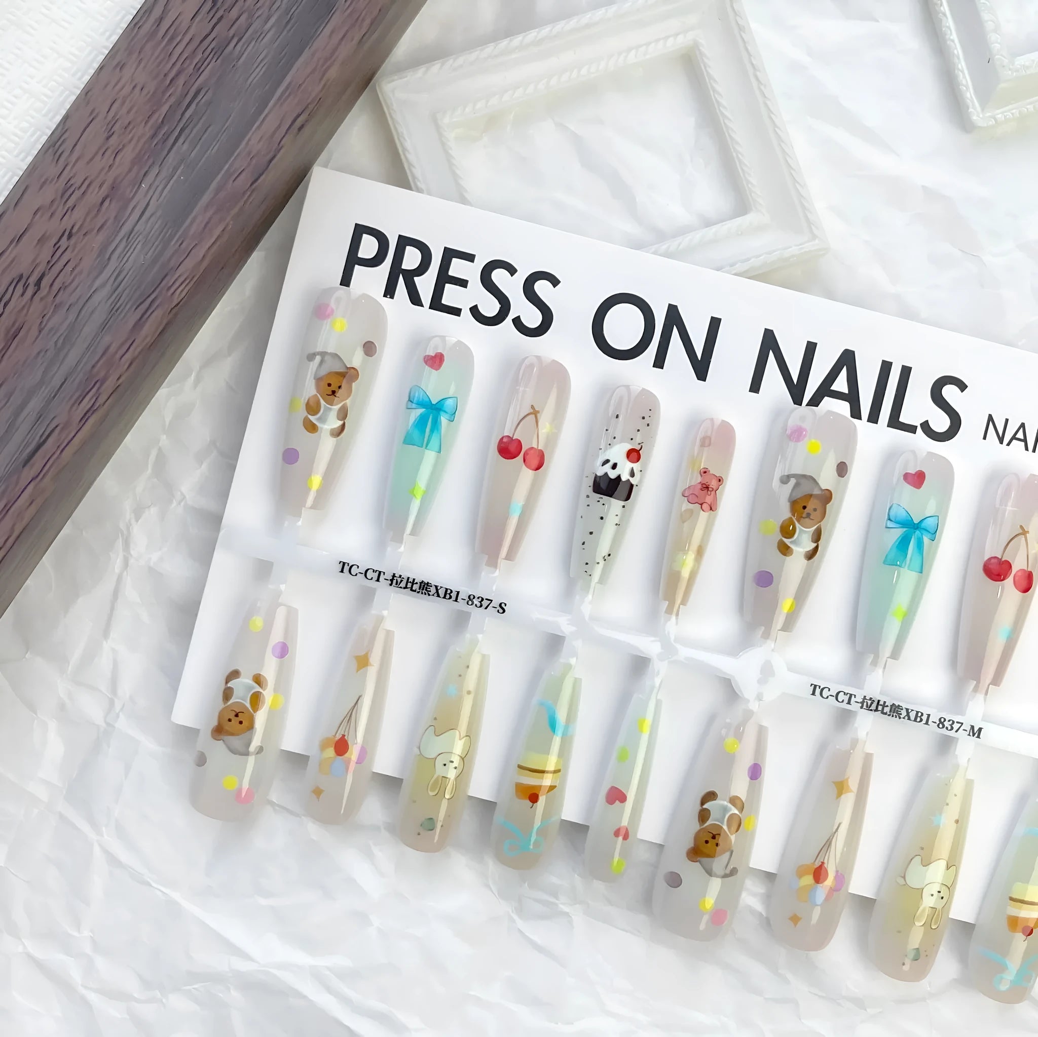 Cute little bear cartoon glossy seal nail sticker set 40 pieces Labi bear XB1-837 long ladder design