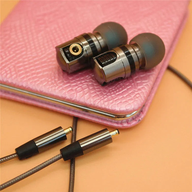 846 in-ear metal earphones in grey with metallic titanium grey detachable cable