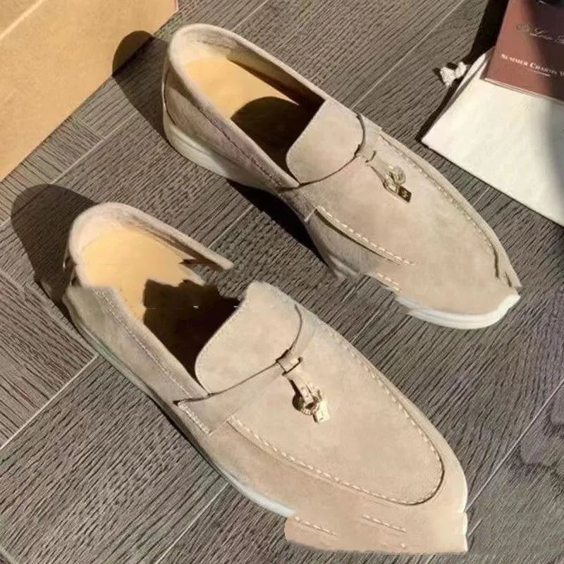 Gommino slip-on casual loafers with round toe, steel-head detail, and artificial PU upper