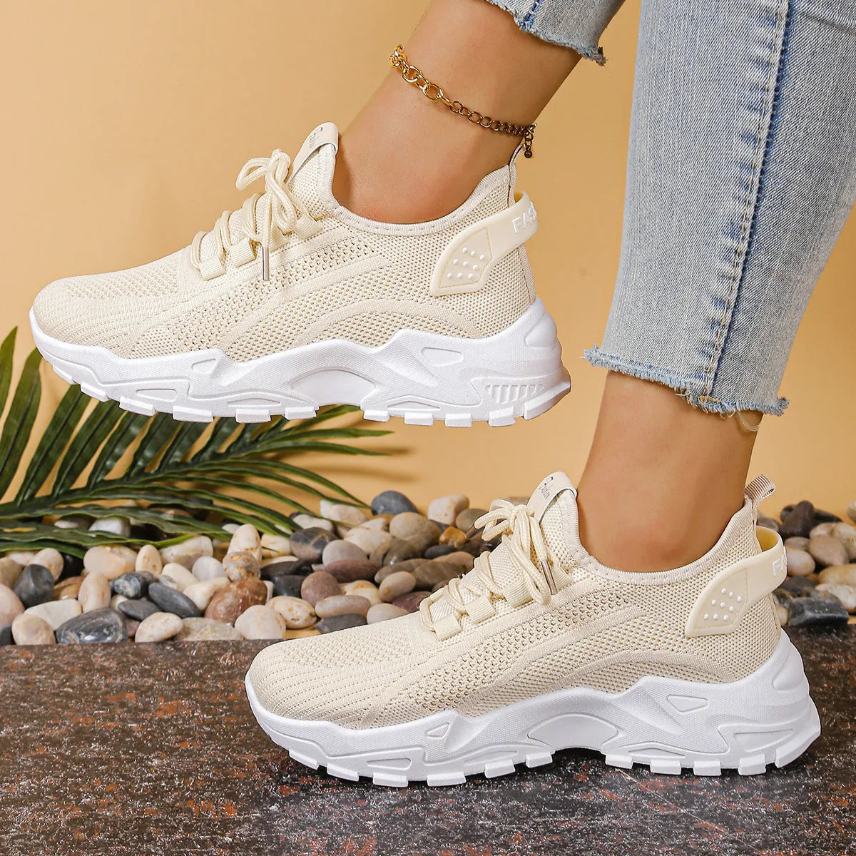 Women's low-top flyknit mesh sports shoes with round toe and front lace-up in multiple colour options