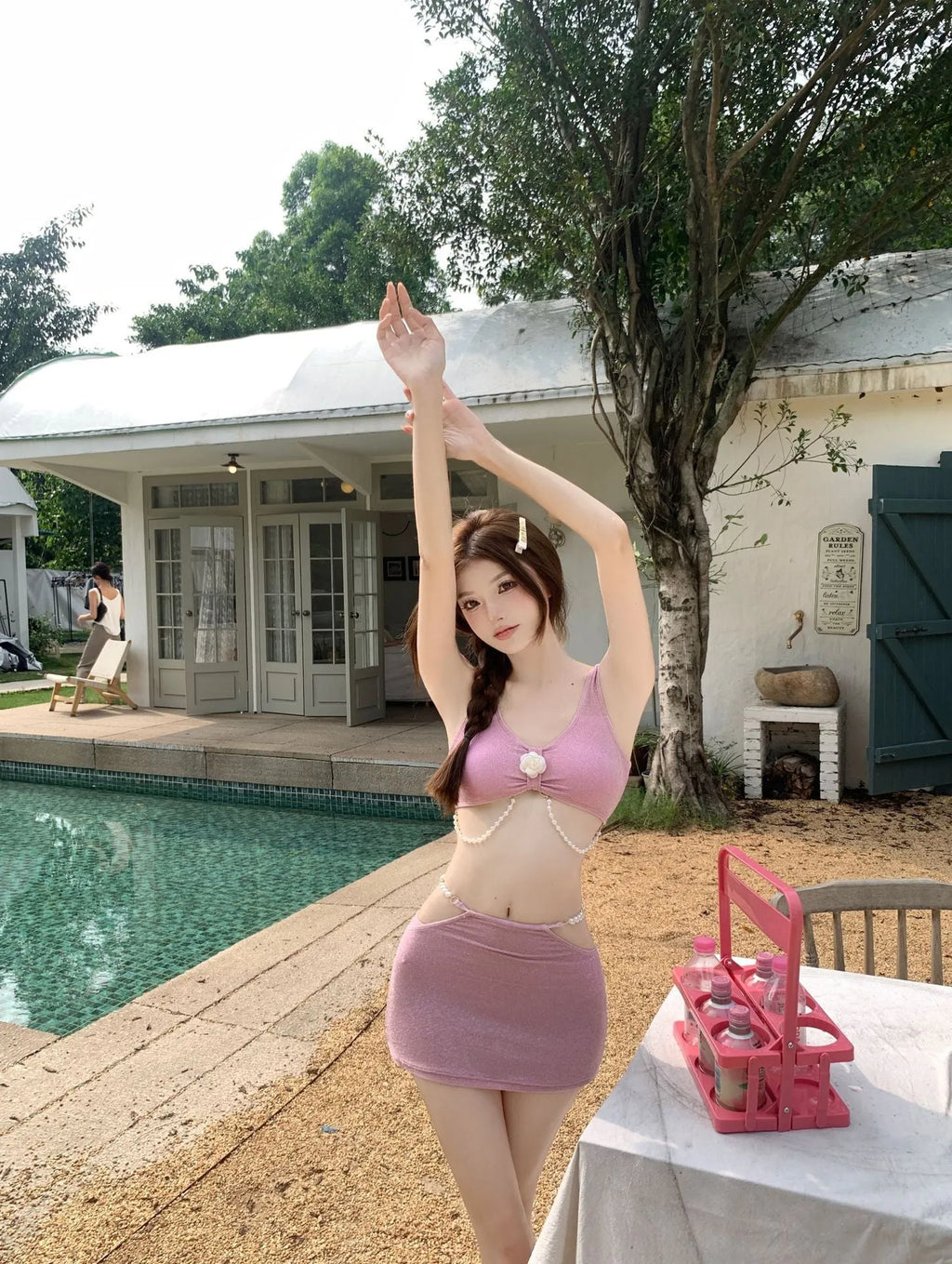 Bear Vacation three-piece polyester bikini set in pink or black for swimming