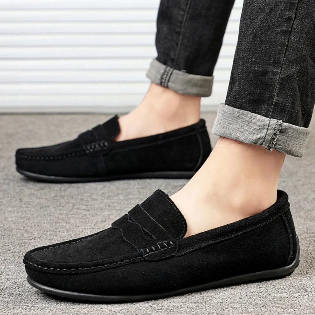 Men's suede leather loafers in solid colours with round toe and rubber sole