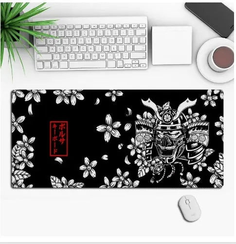 Customisable gaming mouse pad with non-slip base and thermal transfer printed graphics