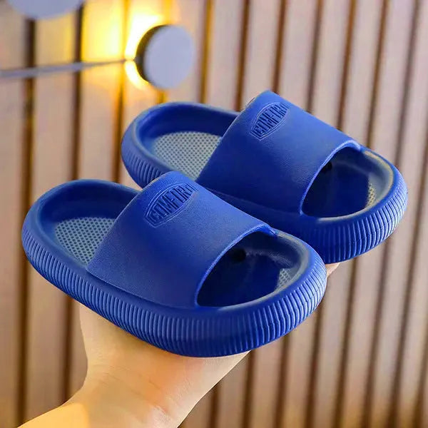 Children's EVA slippers in bright colours with non-slip soles, showing size options from 15.5cm to 21.5cm