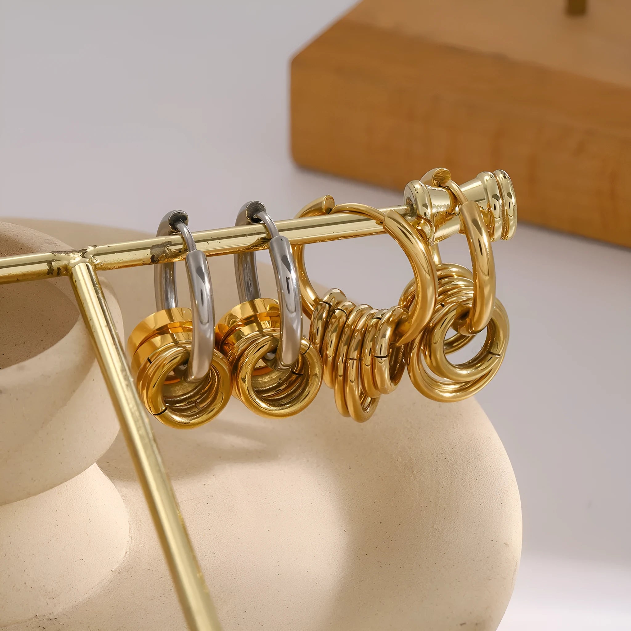 Ins style stainless steel earrings with electroplated personality colour matching in JDE2405019 hue