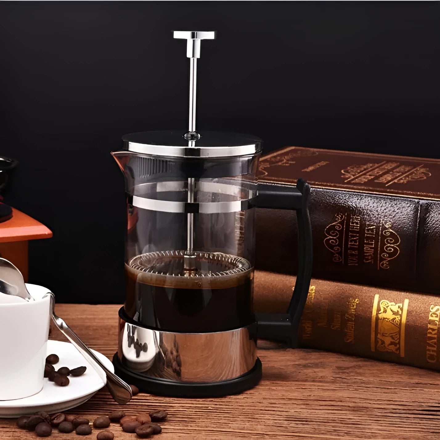 Compact glass and stainless steel manual coffee maker with 350ml capacity
