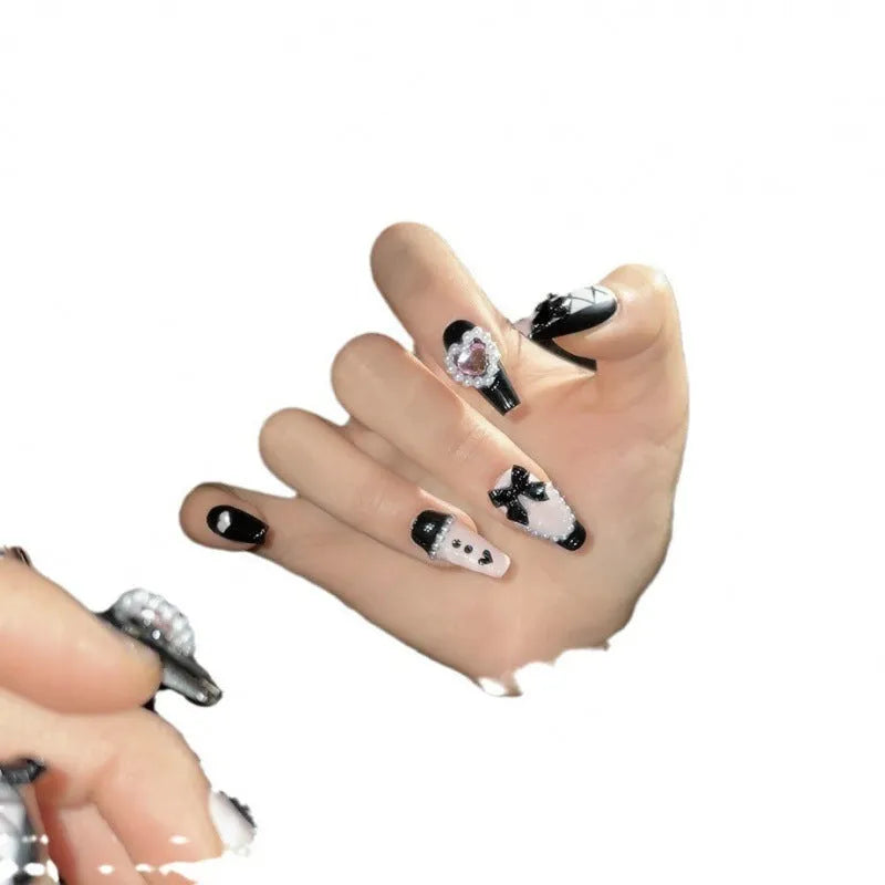 Black pink heart hand-painted detachable manicure nails with bow pattern in cat's eye style