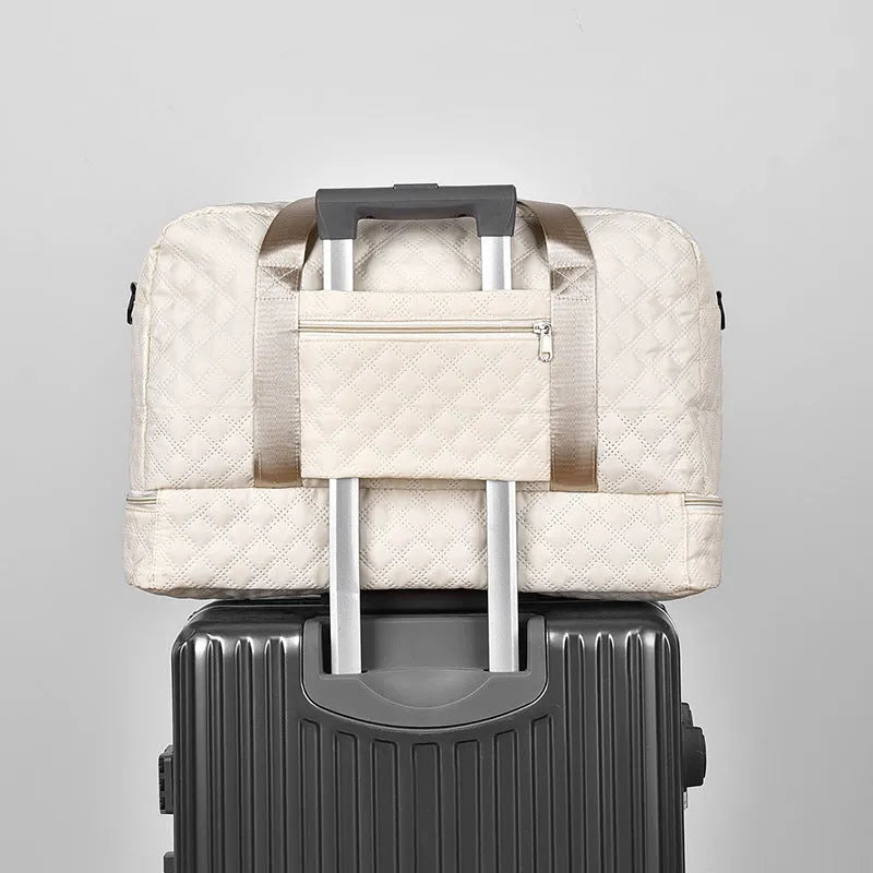 Large Oxford cloth travel bag in various colours with 36-55L capacity for buggy and leisure travel.