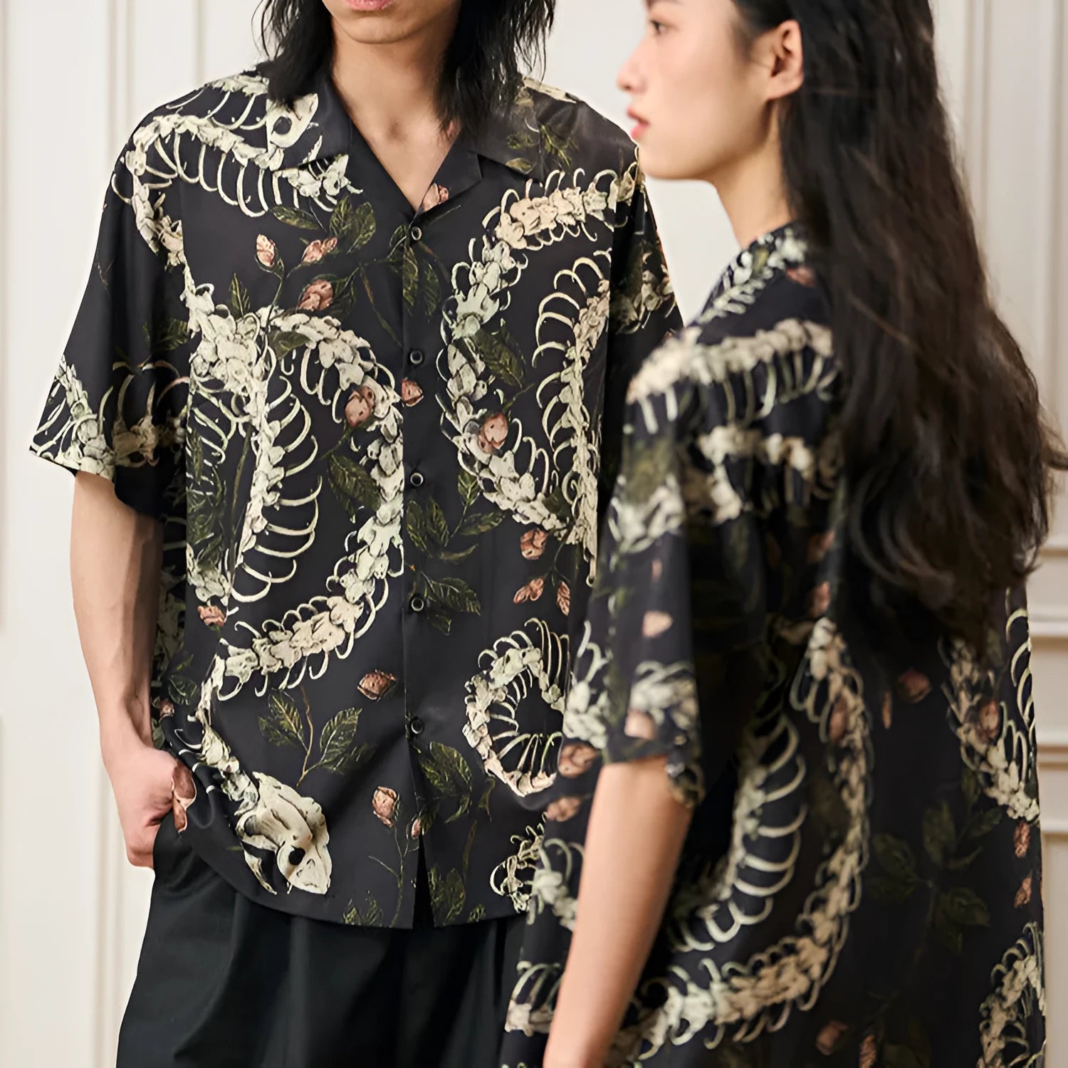Short sleeve Cuban collar shirt with snake bone flower pattern printed on acetate fabric