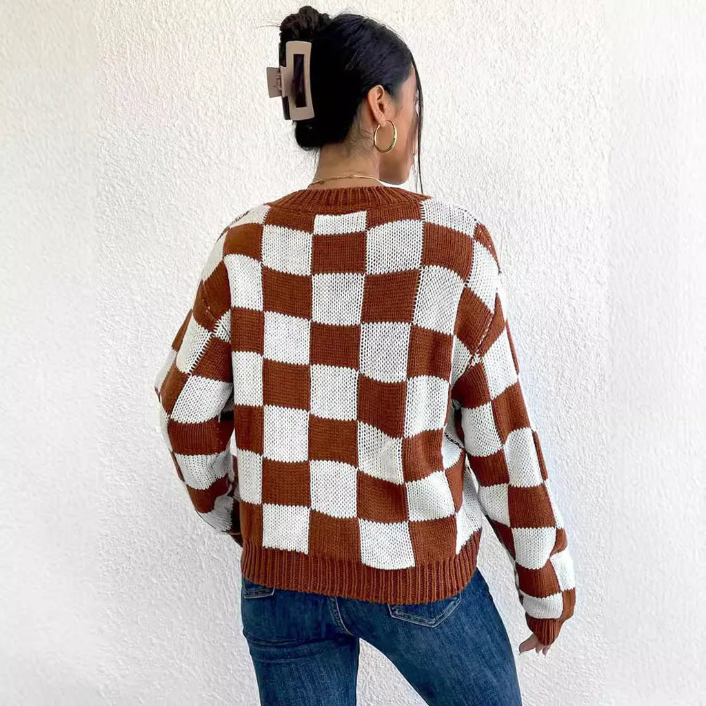 Dark brown loose fit plaid pullover sweater with chessboard pattern and round neck