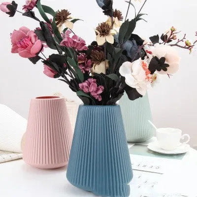 Colourful melamine plastic decorative flower vase in blue, green, pink, or white for desktop display