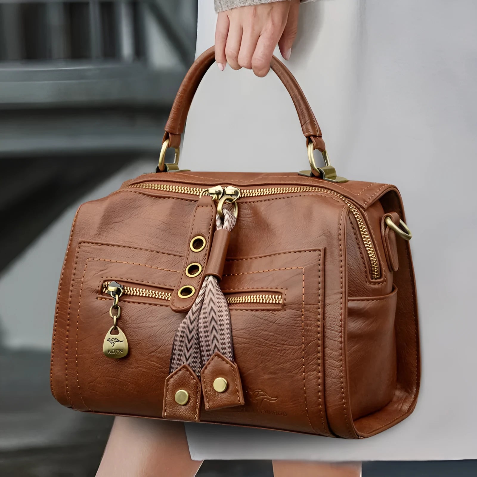 Soft PU leather women's crossbody bag in horizontal square shape with retro styling