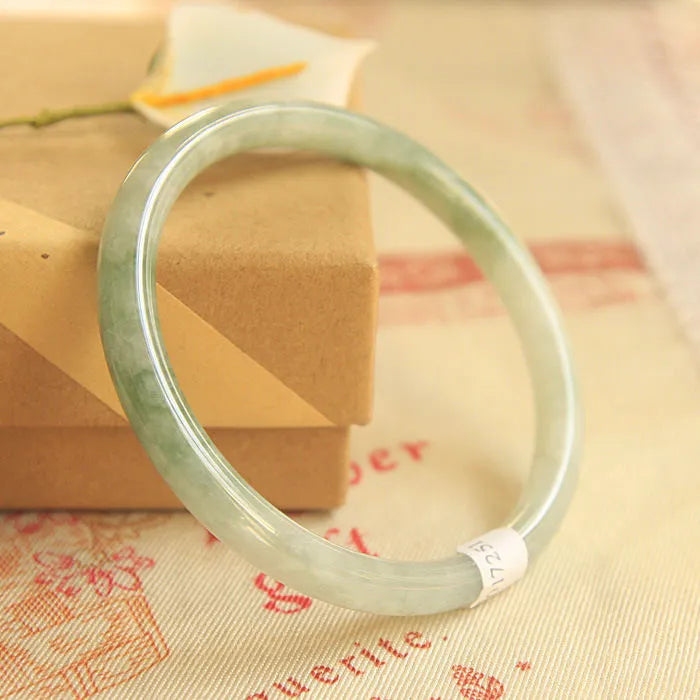 Green geometric Chinese-style student bracelet with manual craftsmanship and precise sizing options