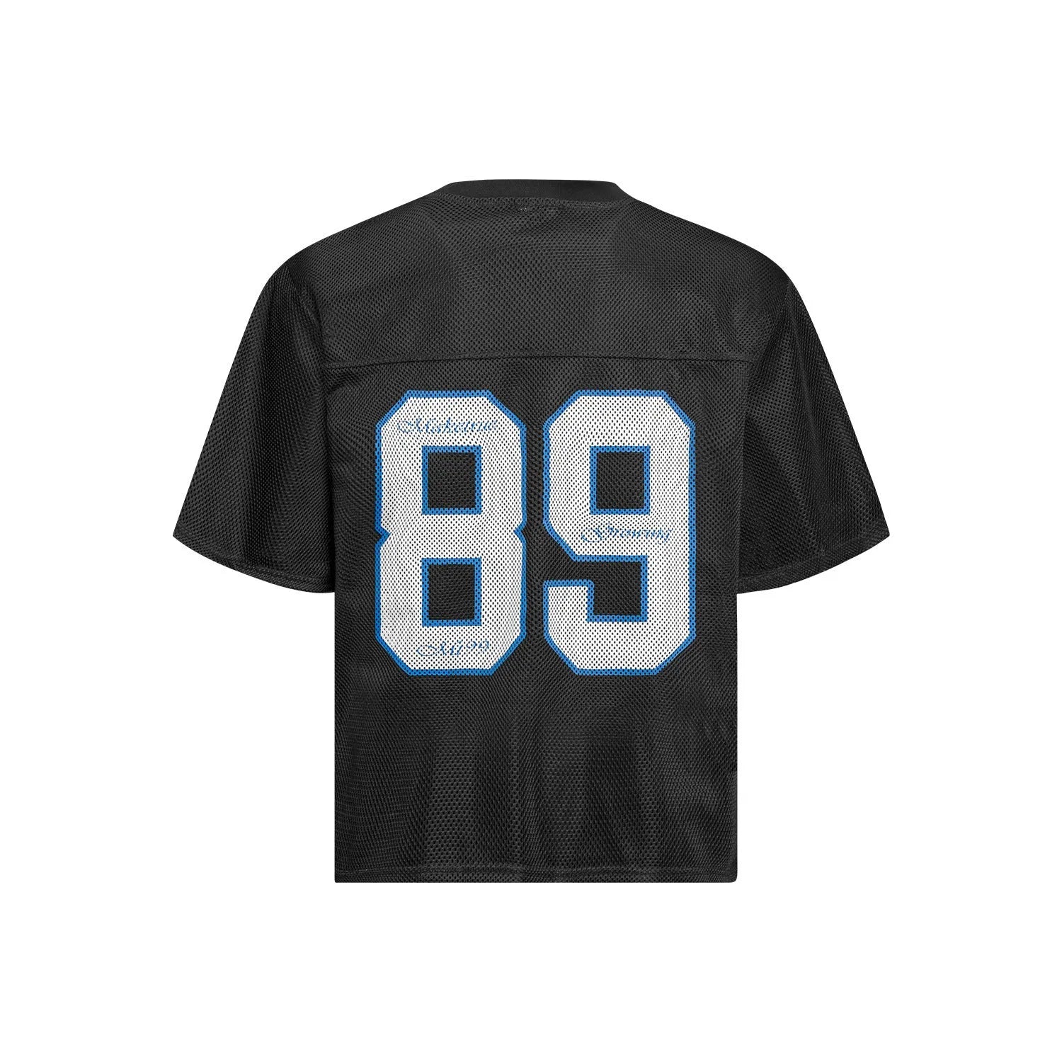 Loose-fit black and white t-shirt with alphanumeric printing, short sleeves, casual leisure wear
