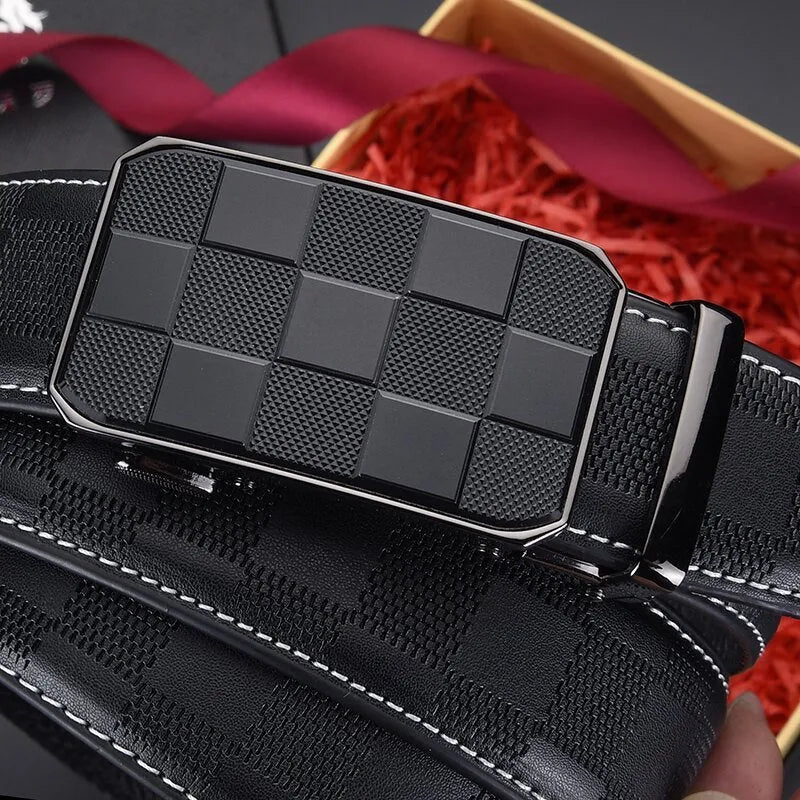 Men's genuine leather automatic buckle belt with alloy electroplated buckle in carved plaid colour