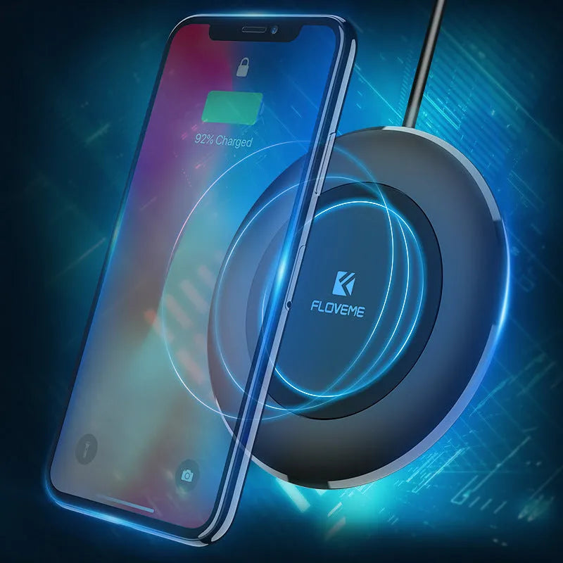 Round 5W wireless charger compatible with Floveme devices and iPhones in black ABS plastic