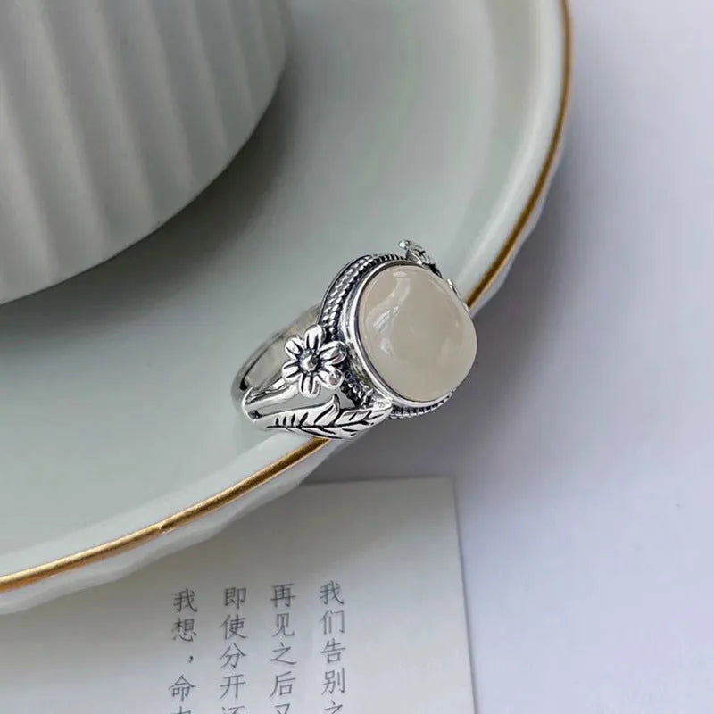 Copper vintage ring with adjustable open mouth design in antique white chalcedony colour