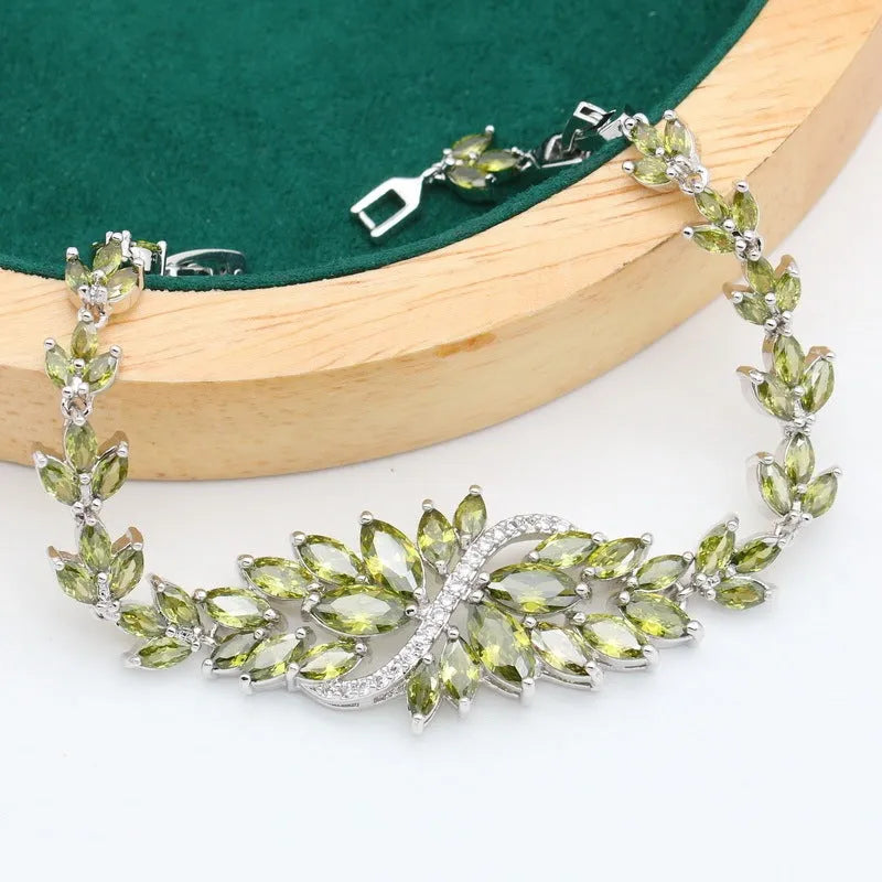 Retro jewellery set with copper zircon pendant featuring plant pattern in olive and purple colours