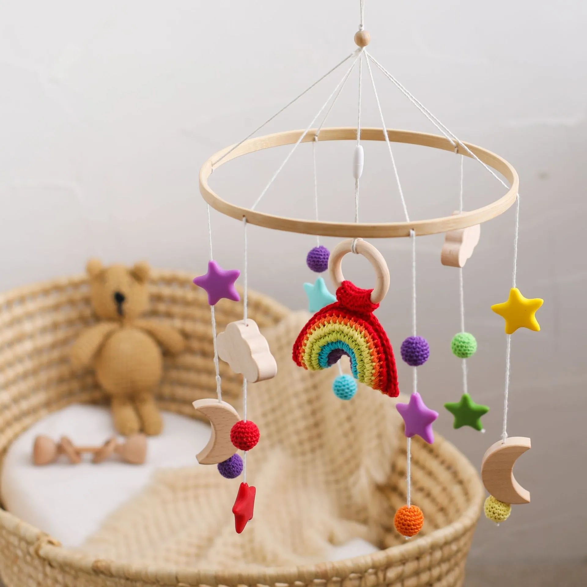 Nordic wooden baby car hanging wind chime with crochet sun design for vision training