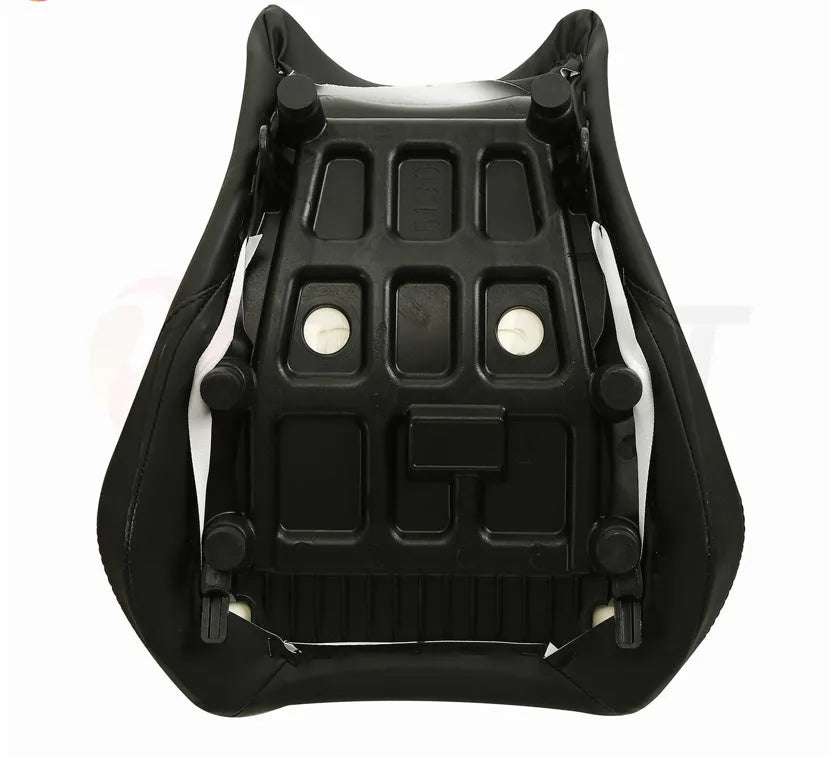 Suzuki GSXR1000 motorcycle with black PU leather seat covers fitted on front and rear seats