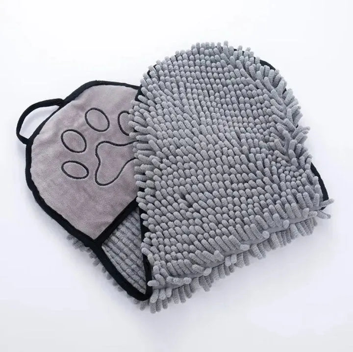 Soft fibre pet bath towel in blue, grey, purple, or red, measuring 62 cm by 23 cm.