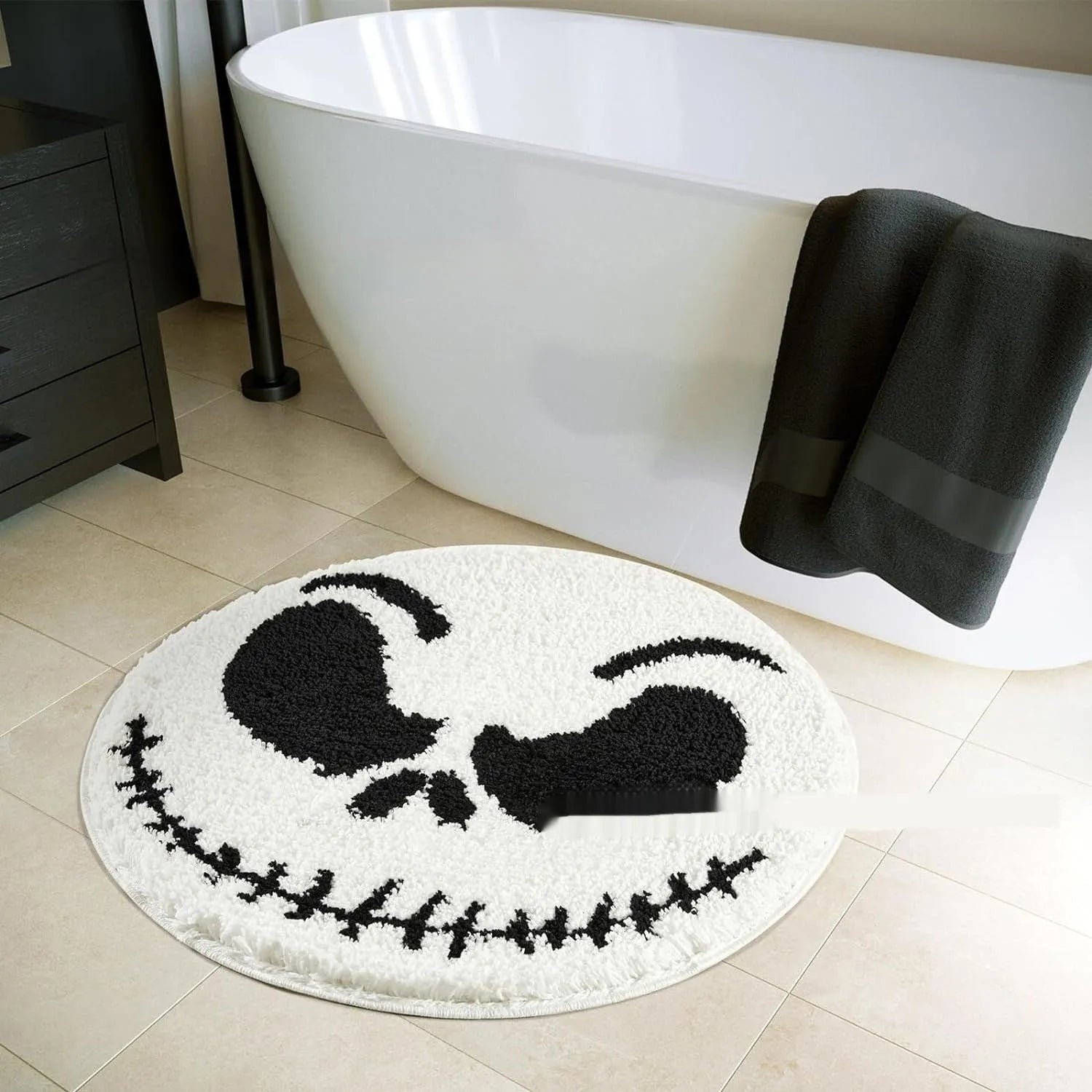 Christmas round polyester rug with festive printed design in soft cashmere-like texture