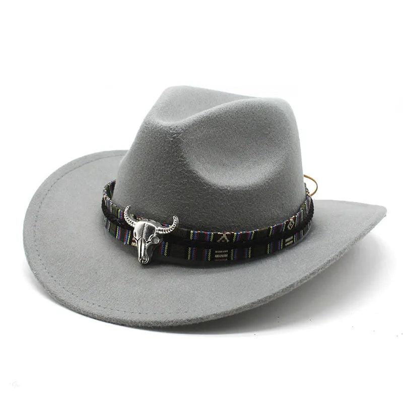 Western cowboy hat in bell crown style made of polyester, available in multiple colours for sizes 56-58cm.