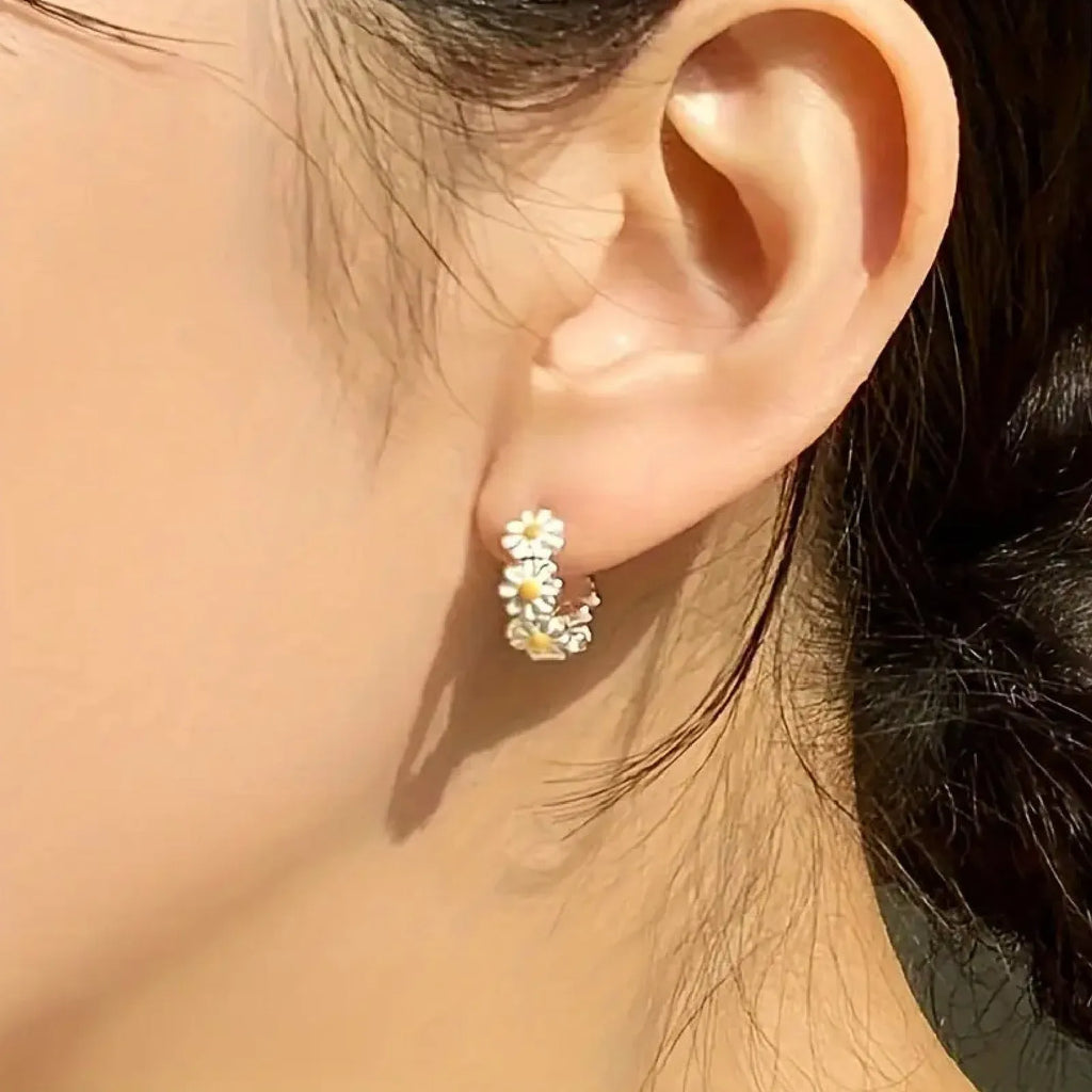 White daisy flower ring earrings with electroplated copper and platinum/kplatinum inlaid gemstones