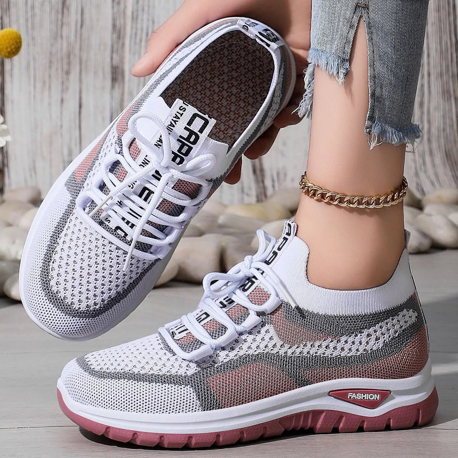 Women's woven mesh low-cut casual shoes in brick red with front lace-up and round toe