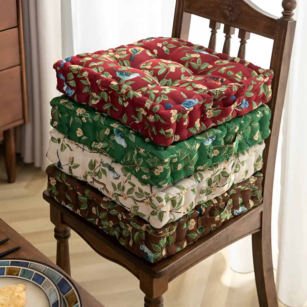 American floral pattern dining chair cushion with 40cm square dimensions and 8cm thick PP cotton filler