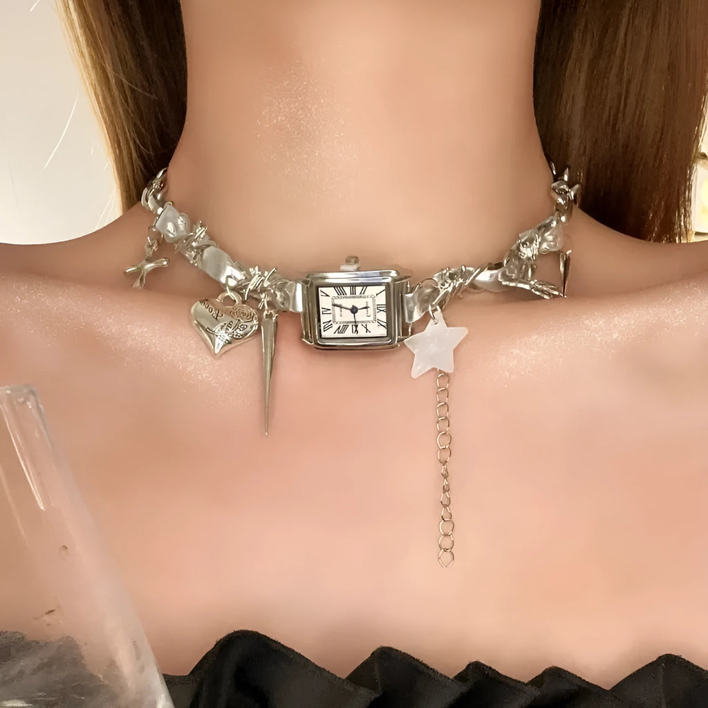 Dark multi-layer women's necklace with twin clavicle chains and large hemp flower links, adjustable between 41cm and 50cm.