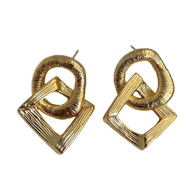 Retro geometric circle pendant earrings in gold or silver finish, 3.4 cm height