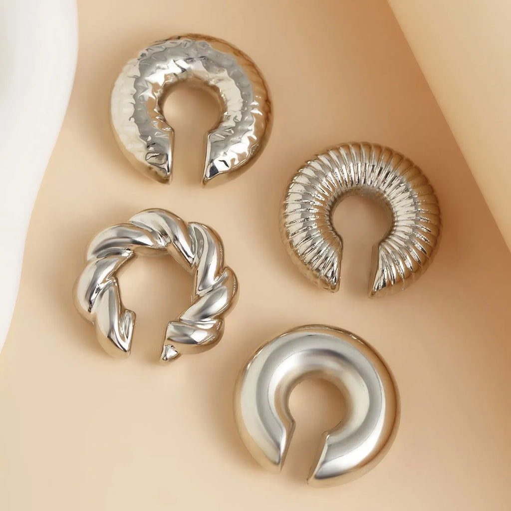 Geometric ins style ear clips for women in gold and silver colours, four piece set with no piercing required