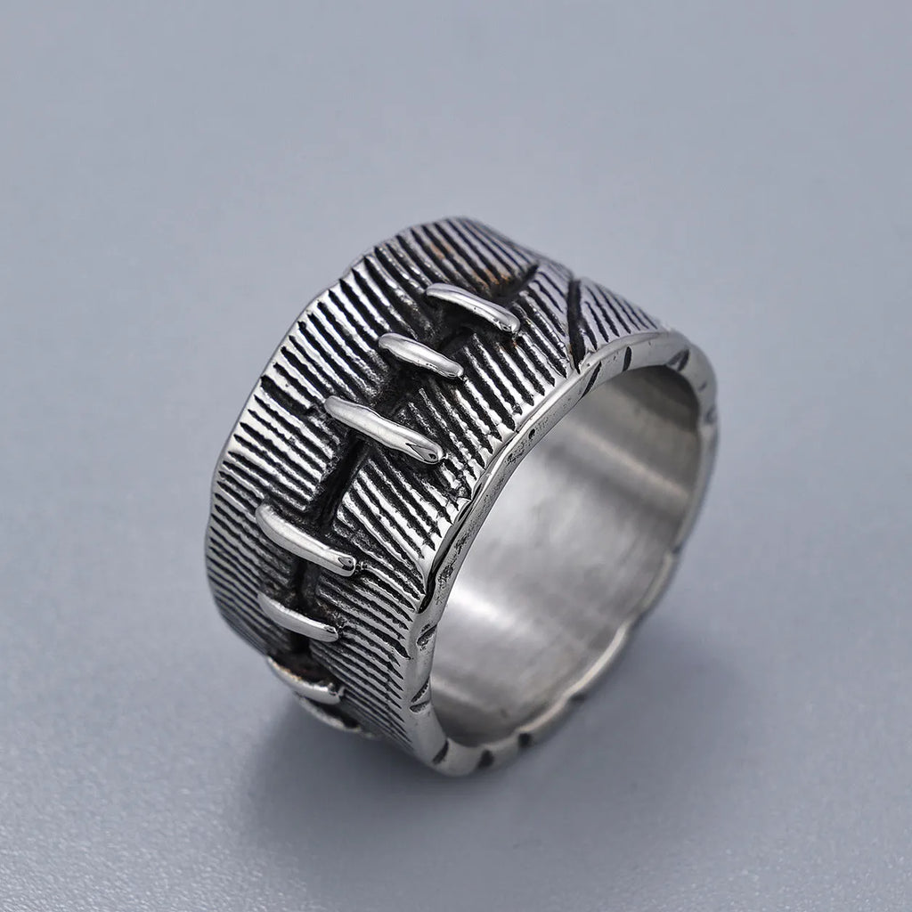 Geometric U-shaped dark punk men's ring in titanium steel with a retro colour finish.