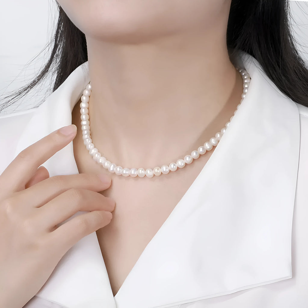 Women's adjustable necklace with natural freshwater pearls on 925 sterling silver chain