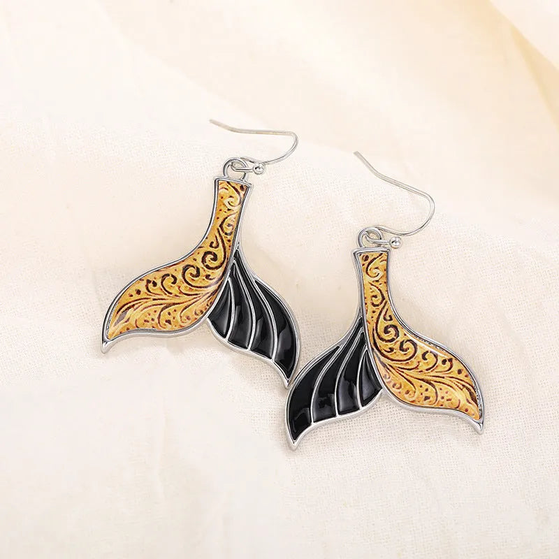 Women's fishtail earrings with whale design in white gold colour retro alloy jewellery
