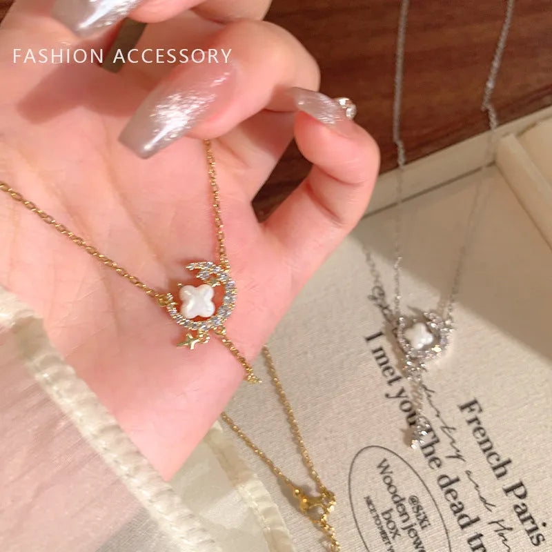 Women's star moon zirconium necklace with alloy pendant and adjustable copper chain in gold or silver