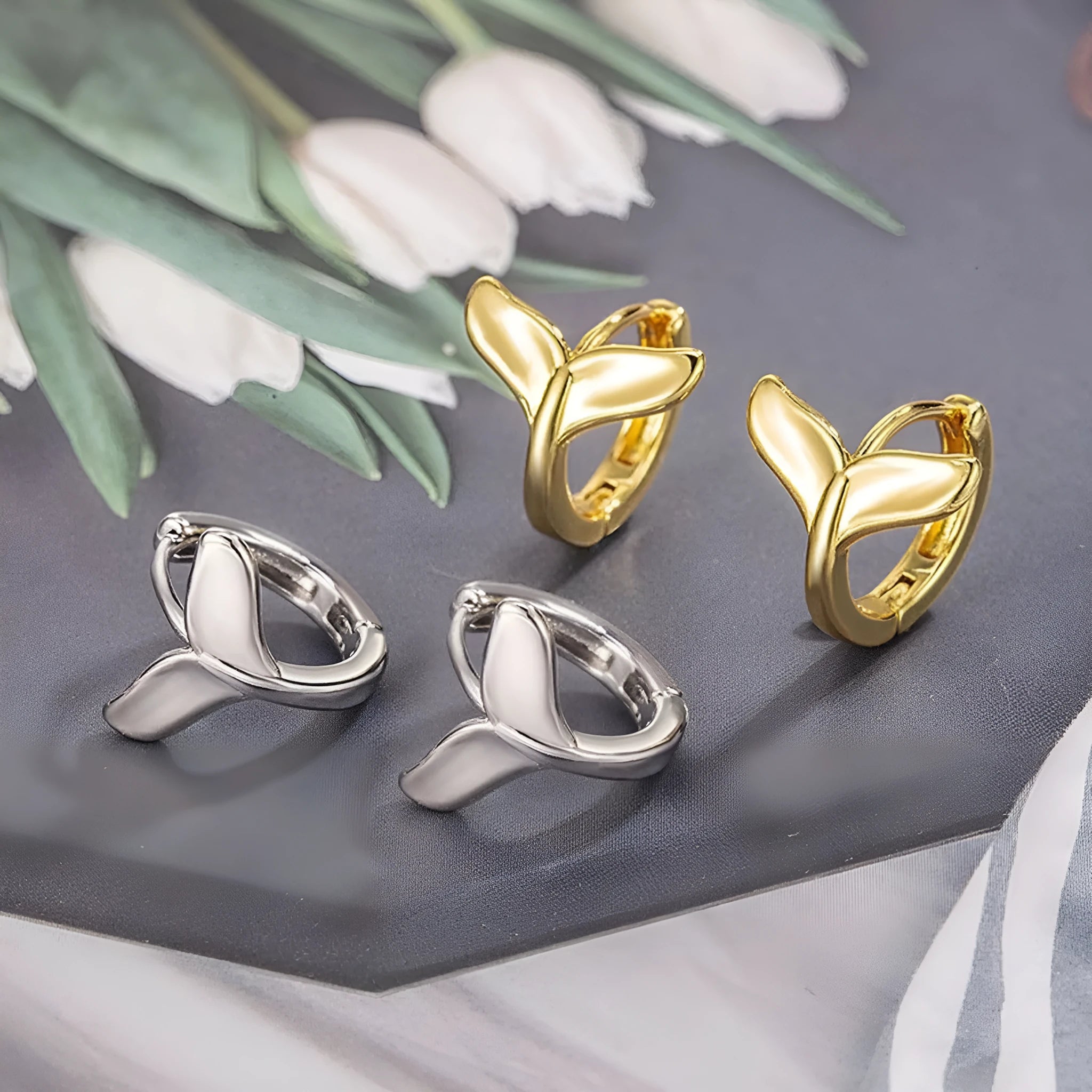 Women's fishtail earrings in electroplated copper with white gold or yellow gold finish