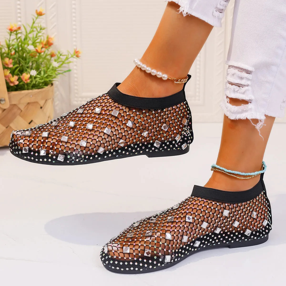 Women's flat sandals with mesh uppers, colourful rhinestone decoration and rubber soles