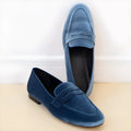 Blue and black sole leisure loafers with round toe and artificial PU upper