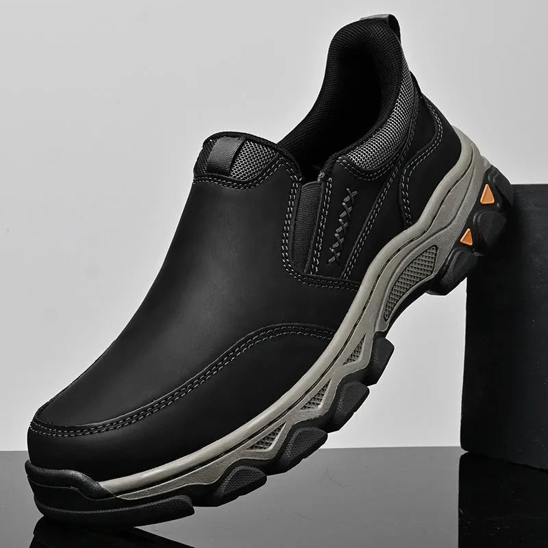 Men's casual leather shoes with round toe and flat heel in black, brown or grey colours
