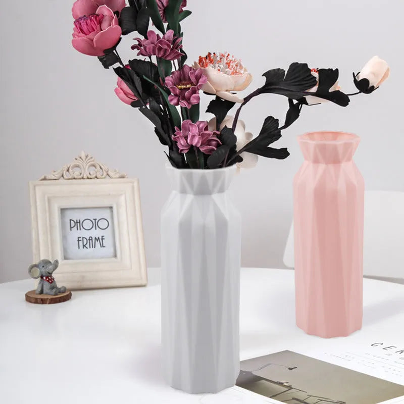 PE plastic melamine vase with 7.2 cm base in green, grey, pink, or white colours