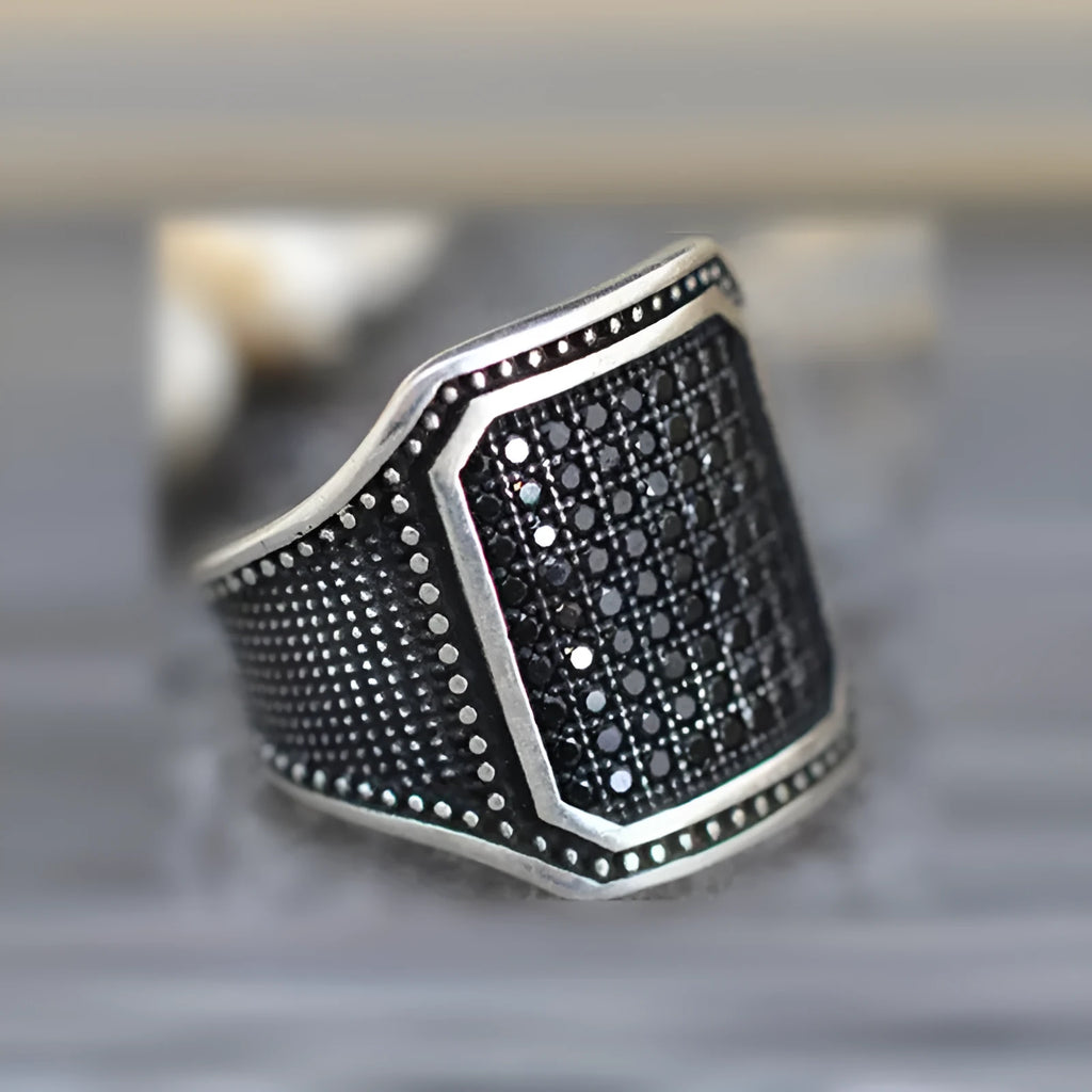 Black alloy ring with copper inlay and zircon detailing in European American unisex style