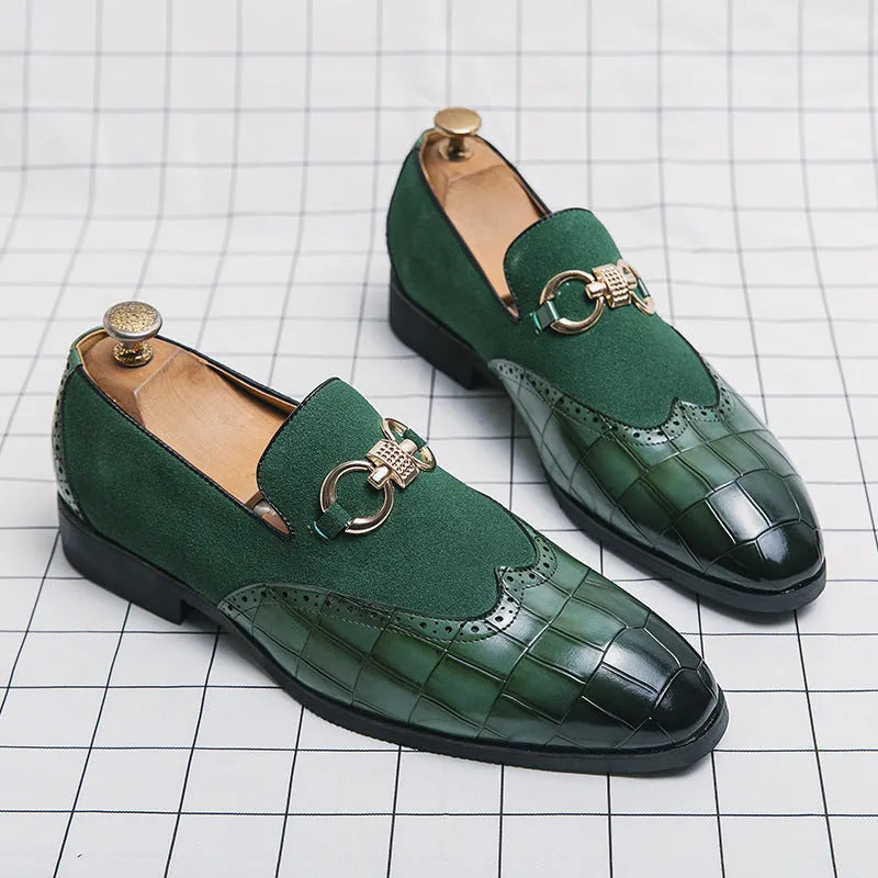 Men's black business casual shoes with pointed toe and sewing line details on artificial PU upper