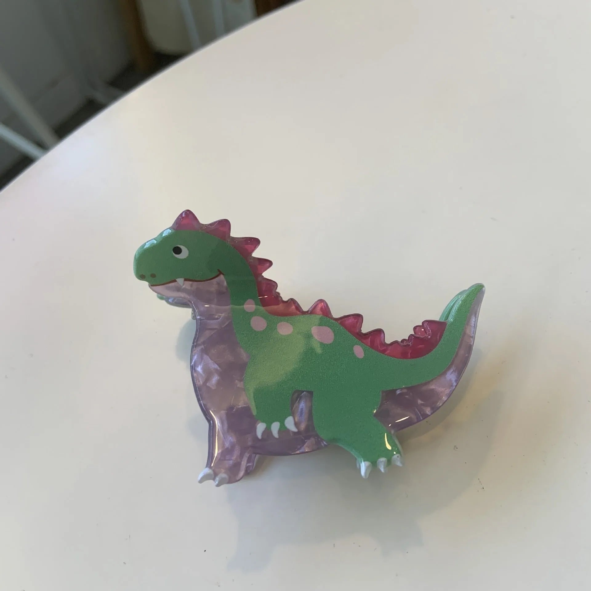 Dinosaur-themed acrylic jaw grip hairpin in six colour options for women's hair
