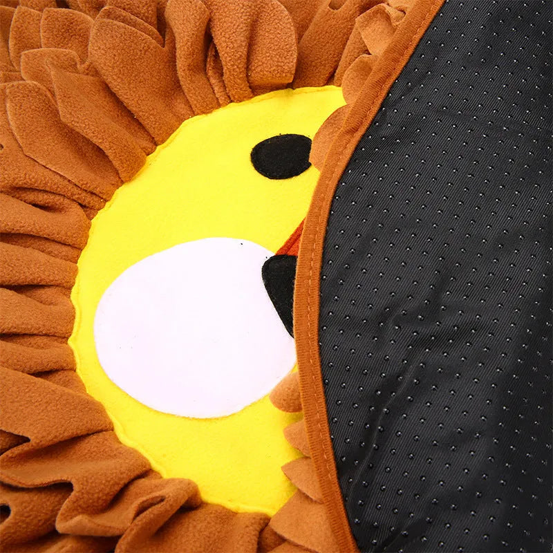 Brown lion-shaped sniffing pad blanket for dogs and cats as a decompression and hiding food toy